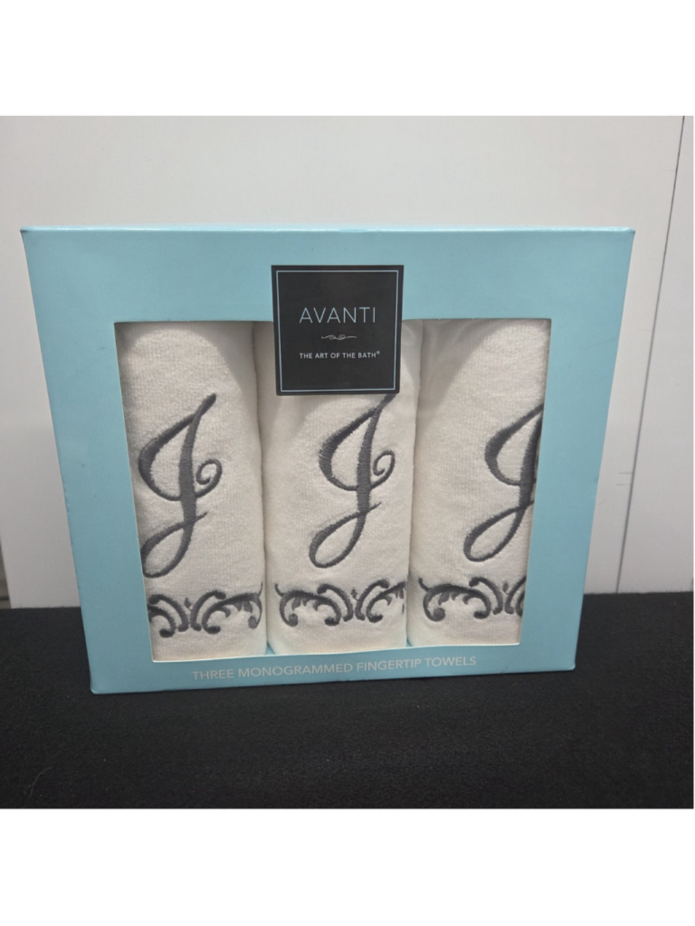AVANTI Silver Embroidered Monogram J Fingertip Towel Set NIB